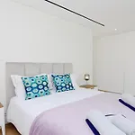 Onesixone-cleverdetails, Luxury Villa, Sleeps 8 Adults 2 Children, Private Pool And Jacuzzi *