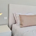 Onesixone-cleverdetails, Luxury Villa, Sleeps 8 Adults 2 Children, Private Pool And Jacuzzi Vilamoura