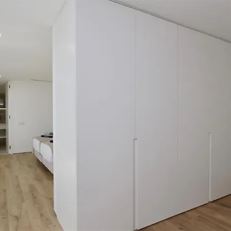 וילה Onesixone-cleverdetails, Luxury Villa, Sleeps 8 Adults 2 Children, Private Pool And Jacuzzi *