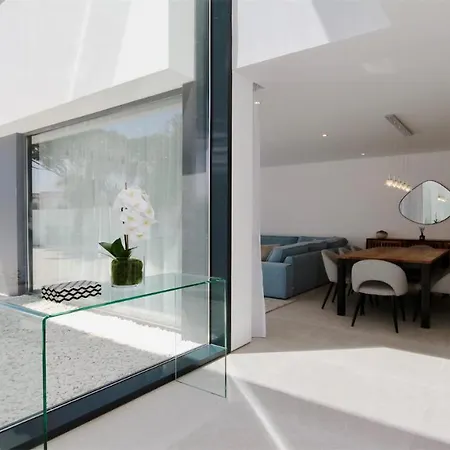 Willa Onesixone-cleverdetails, Luxury Villa, Sleeps 8 Adults 2 Children, Private Pool And Jacuzzi