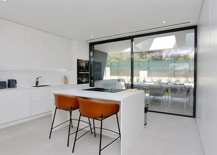 别墅 Onesixone-cleverdetails, Luxury Villa, Sleeps 8 Adults 2 Children, Private Pool And Jacuzzi