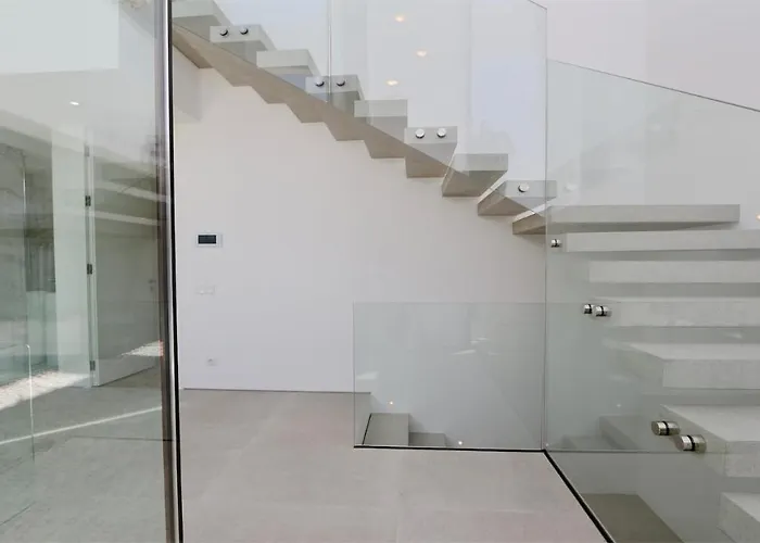 别墅 Onesixone-cleverdetails, Luxury Villa, Sleeps 8 Adults 2 Children, Private Pool And Jacuzzi *