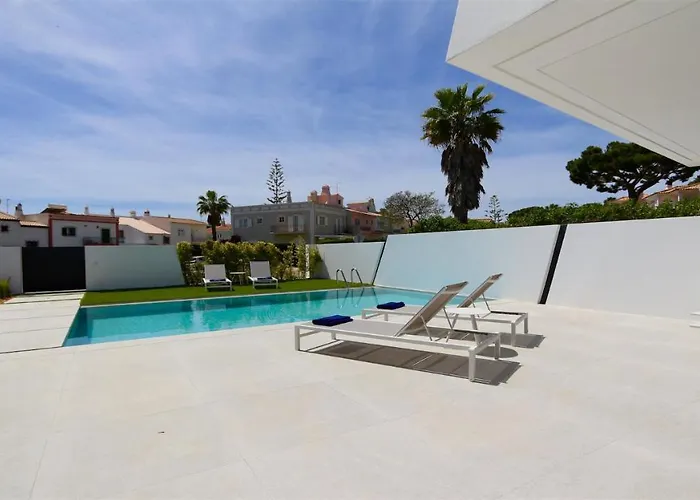 Onesixone-cleverdetails, Luxury Villa, Sleeps 8 Adults 2 Children, Private Pool And Jacuzzi 别墅