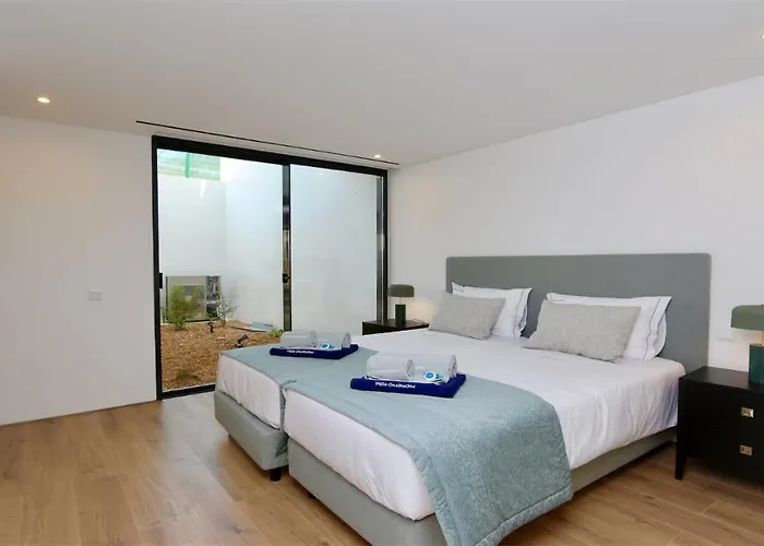 别墅 Onesixone-cleverdetails, Luxury Villa, Sleeps 8 Adults 2 Children, Private Pool And Jacuzzi